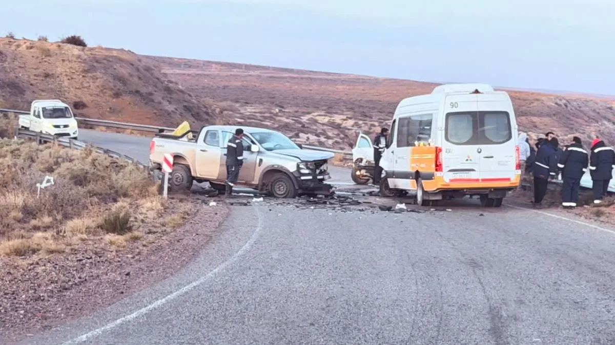 Accidente en Ruta 17: colisión entre camionetas deja varios heridos