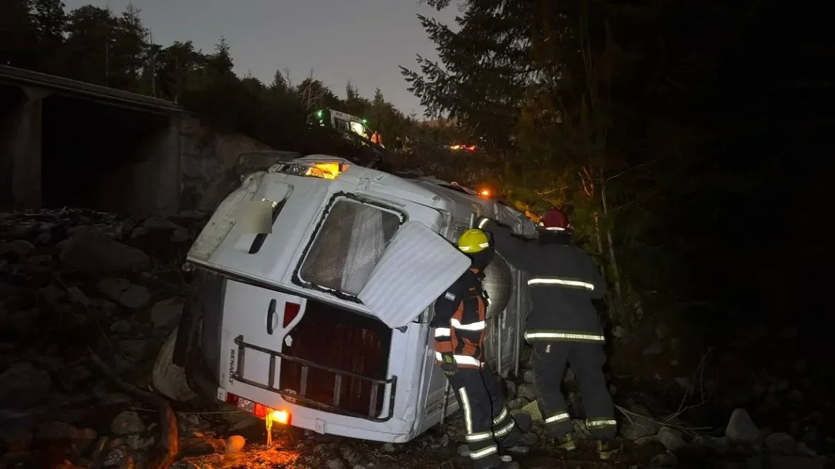 Accidente en Ruta 40: un hombre cayó desde un puente y sufre graves lesiones