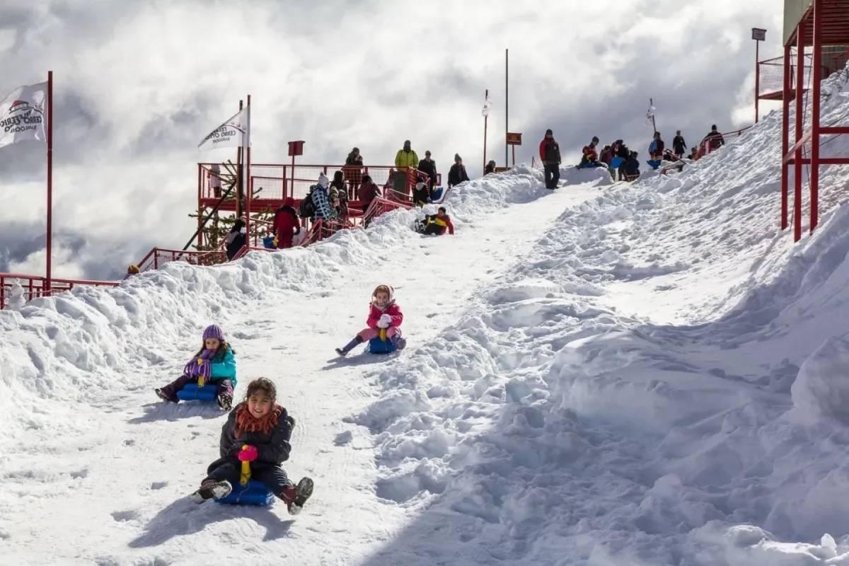 Actividades familiares en Bariloche: diversión garantizada en la nieve y la ciudad