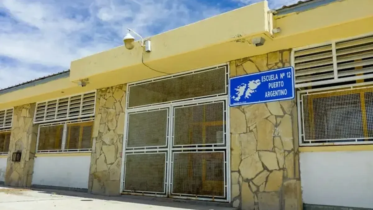 Adolescente herida en una escuela de Neuquén: apuñalada con tijera en el patio