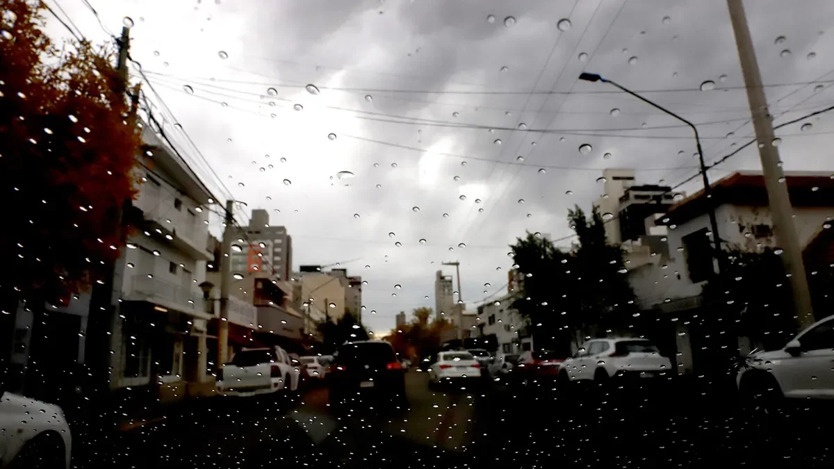 Alerta amarilla: lluvias intensas afectarán a sectores de Neuquén esta semana