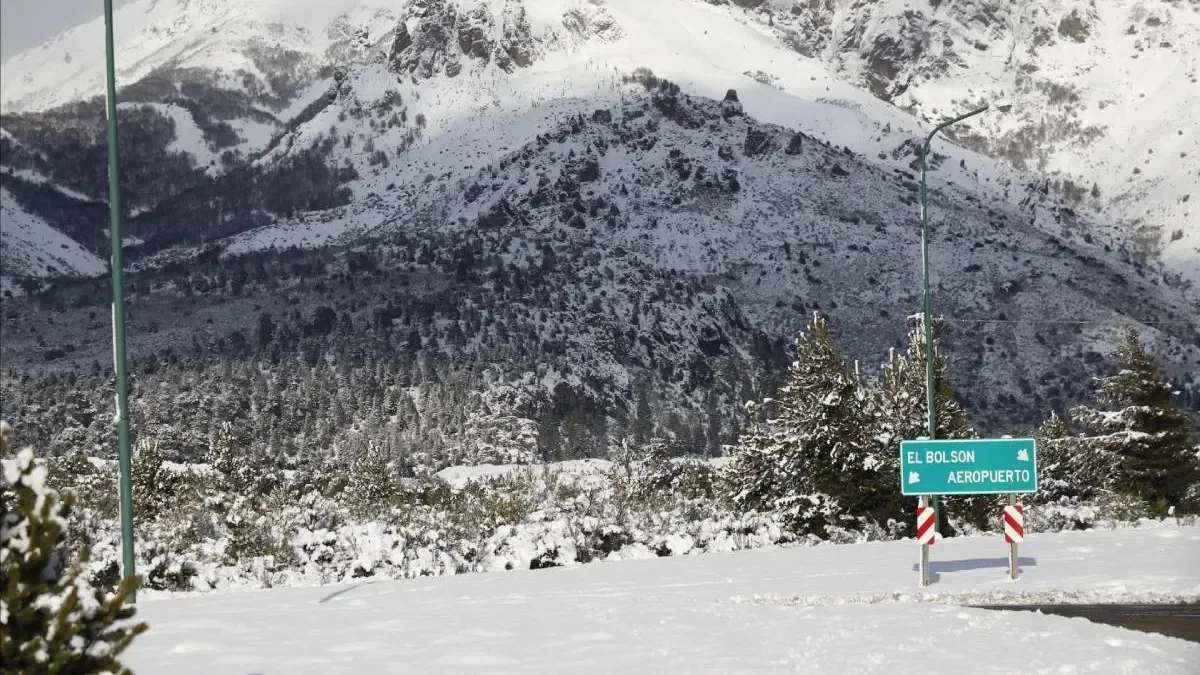 Alerta meteorológica: nevadas y lluvias intensas afectan la región de los Andes patagónicos