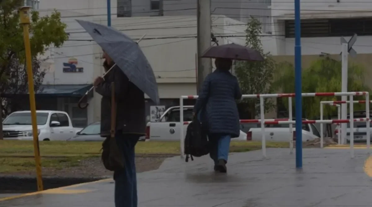 Alertas por temporal en la cordillera: lluvias afectan el Alto Valle de Neuquén y Río Negro
