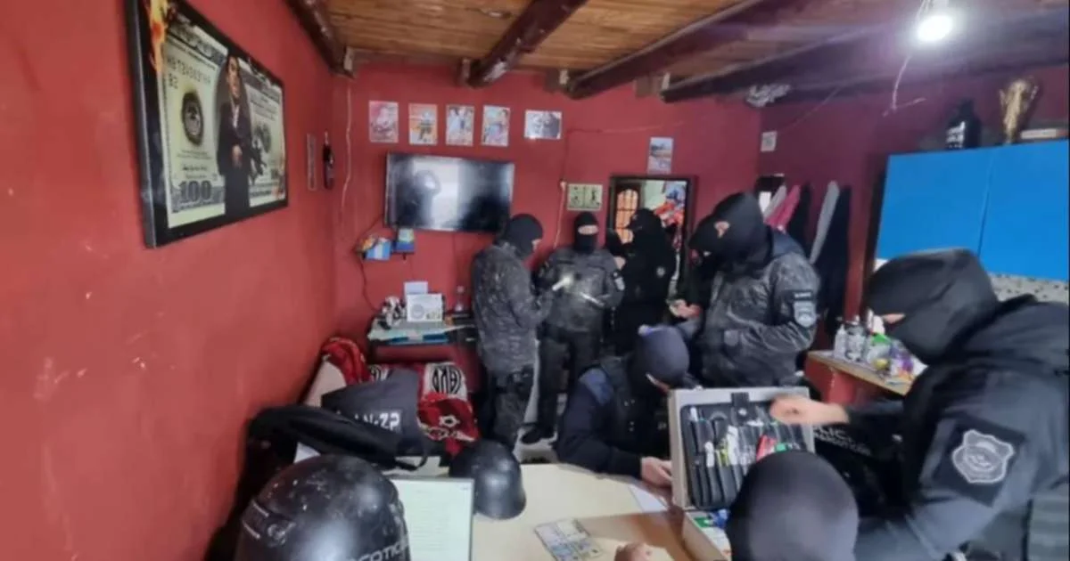 Allanamientos en Neuquén: dos detenidos y drogas incautadas en operativos policiales