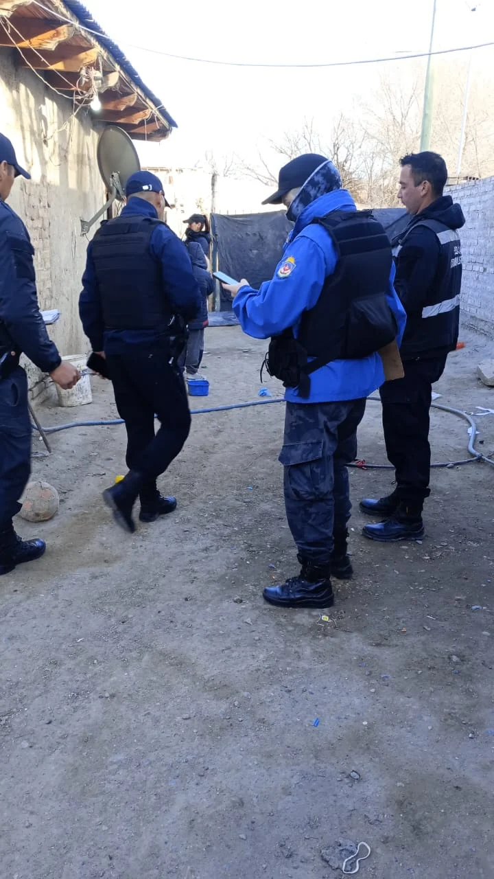 Allanamientos en Neuquén y Roca: operativos exitosos de la policía.