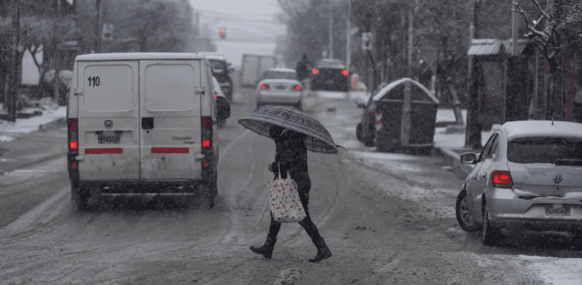 Alto Valle se prepara para el combo invernal: nieve, lluvia y vientos intensos esta semana