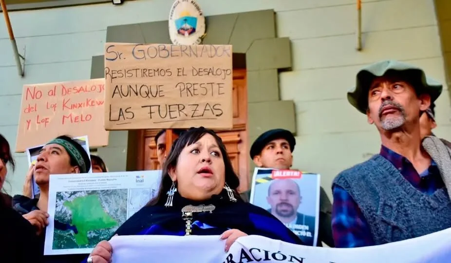 Amancay Kinxikew enfrenta al gobernador Figueroa por desalojos en Patagonia