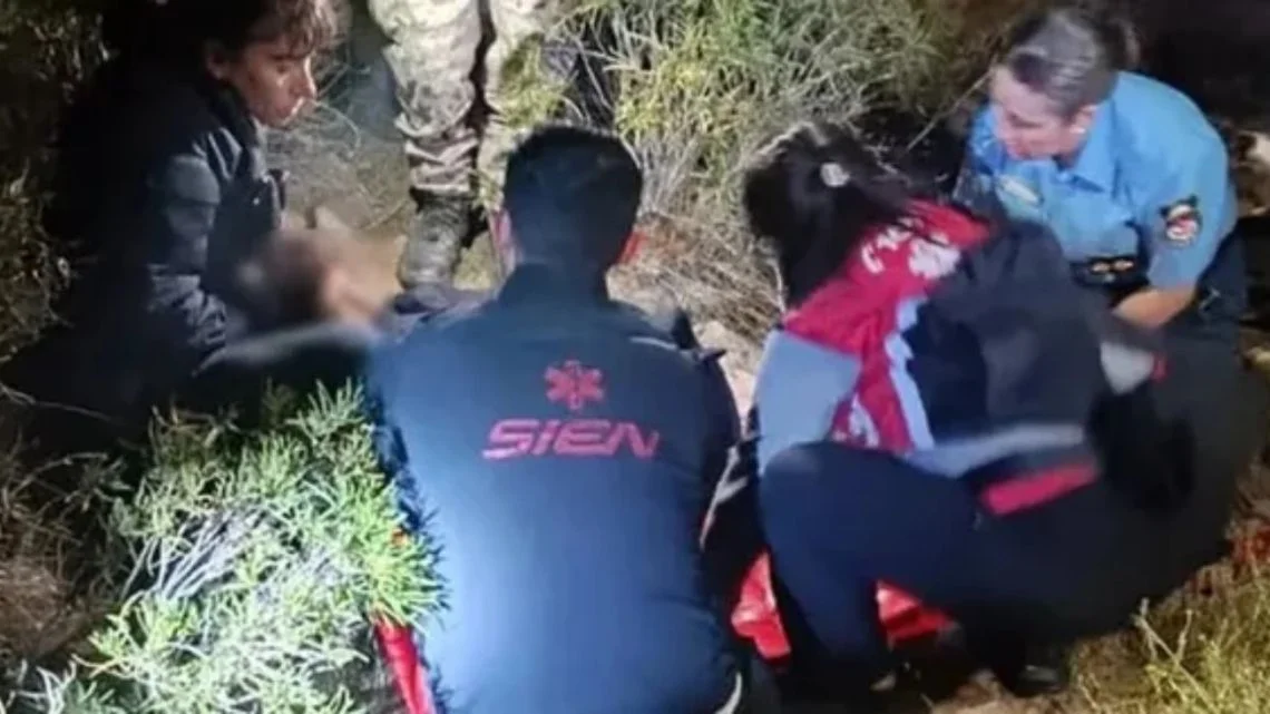 Aparece Fabiana Muñoz en Zapala tras su desaparición, generando alivio entre los vecinos.