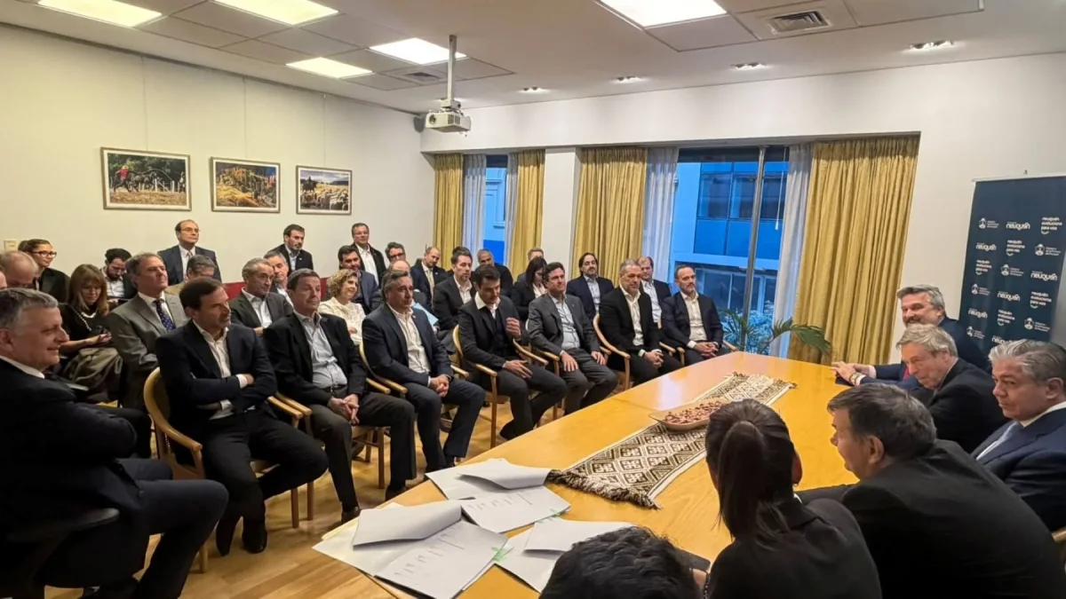 Aporte de petroleras para rutas de Vaca Muerta: acuerdo en manos de la Legislatura