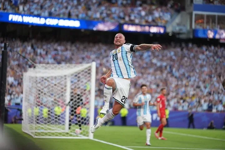 Argentina avanza a semifinales tras vencer a Suiza en un emocionante partido
