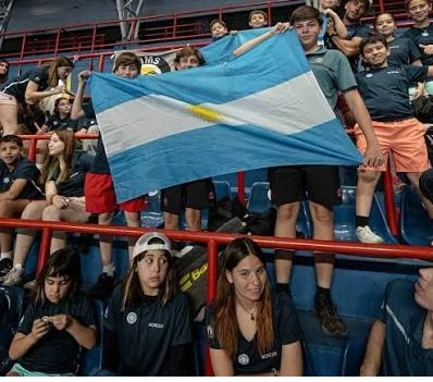 Argentina busca cerrar la serie ante Turquía en la Copa Davis este domingo
