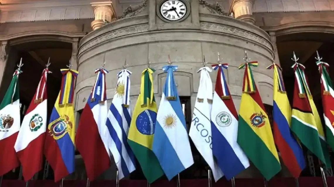 Argentina busca fortalecer acuerdos comerciales para aumentar competitividad global.