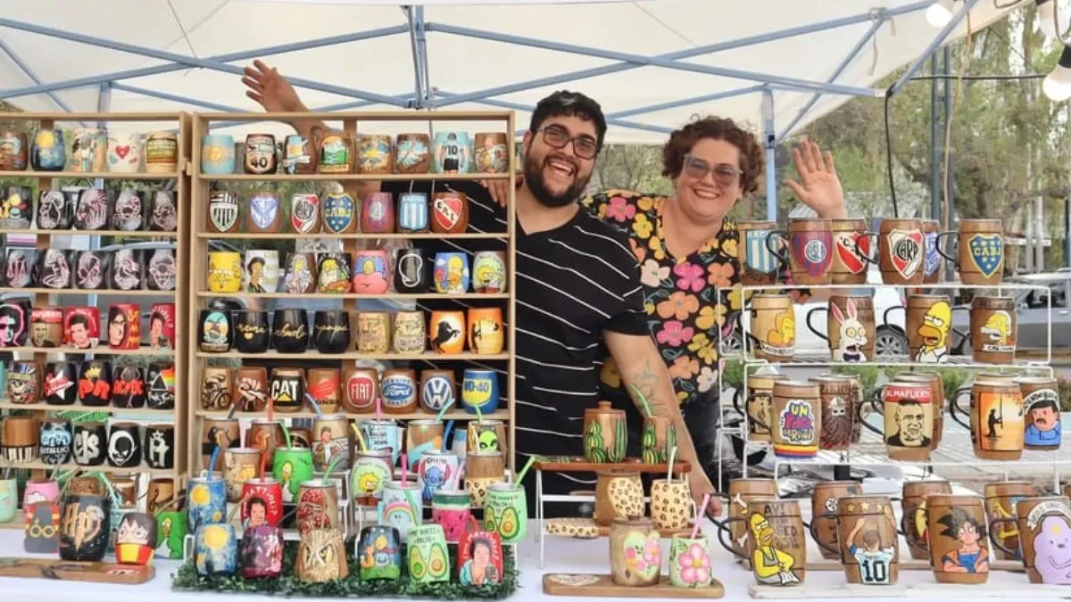 Artistas neuquinos crean mates pintados a mano que conquistan el mundo