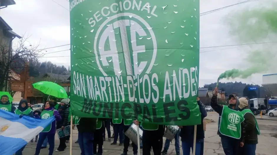 ATE conmemora ataque a trabajadores municipales en San Martín de los Andes