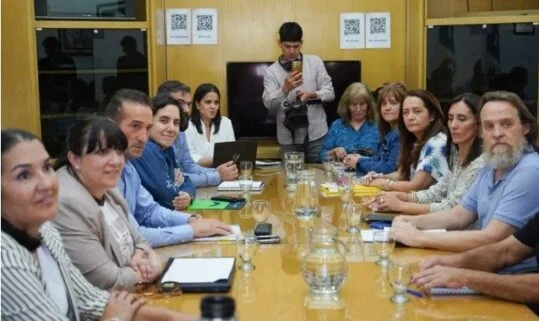 Aten y el gobierno provincial: tensiones en la negociación paritaria de Neuquén