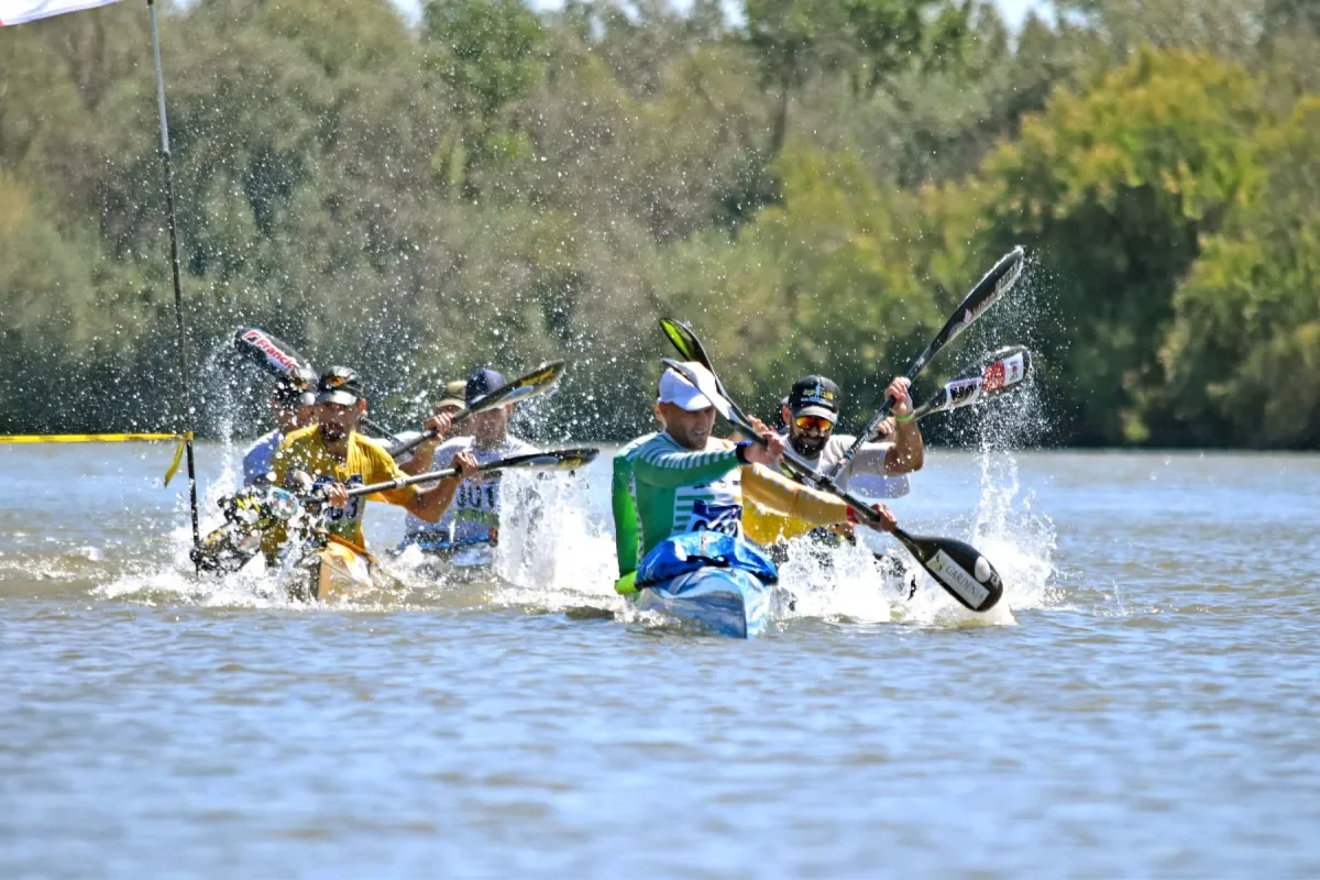 Atletas de Neuquén y Río Negro se preparan para el Mundial de Canotaje en Gualeguaychú