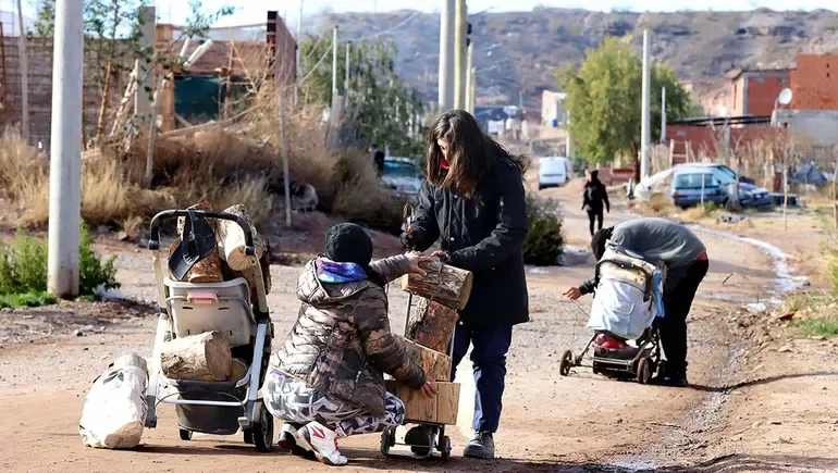 Audiencia pública en la Legislatura: discusión sobre la política social de Figueroa