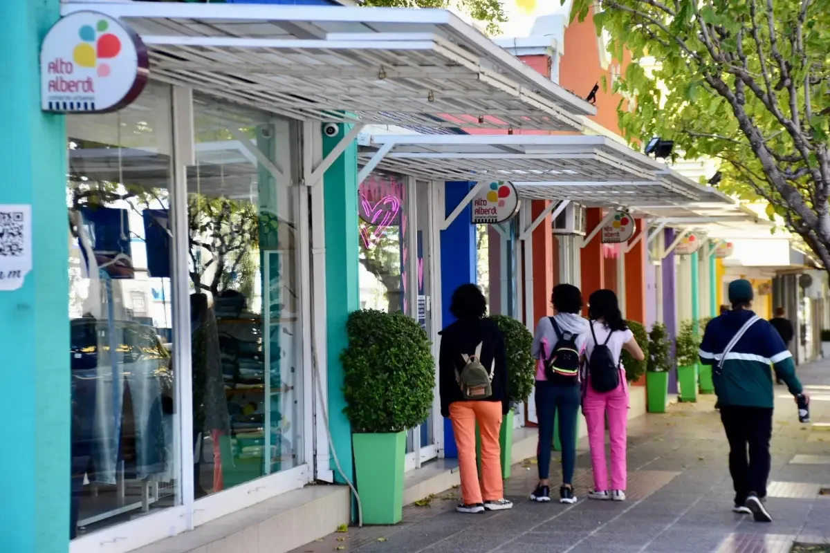 Auge en el comercio neuquino: más de 600 nuevas aperturas en el semestre