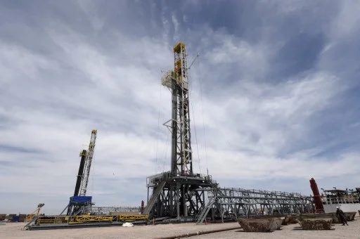 Aumento del fracking en Vaca Muerta impulsa búsqueda de alternativas al diésel