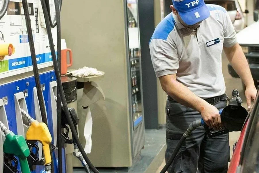 Aumento en combustibles amenaza con elevar la inflación en el país