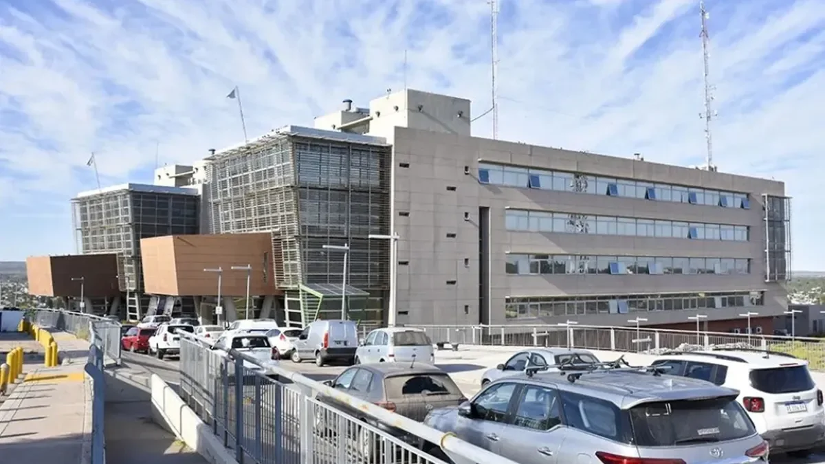 Avanza la investigación por irregularidades en el Ministerio de Salud que implican 100 millones