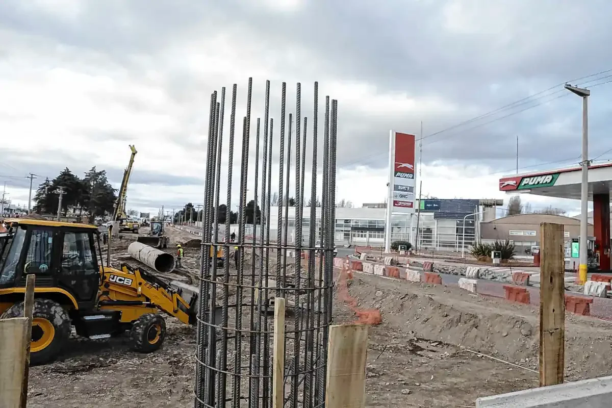 Avenida Mosconi enfrenta un creciente congestionamiento vehicular en Neuquén