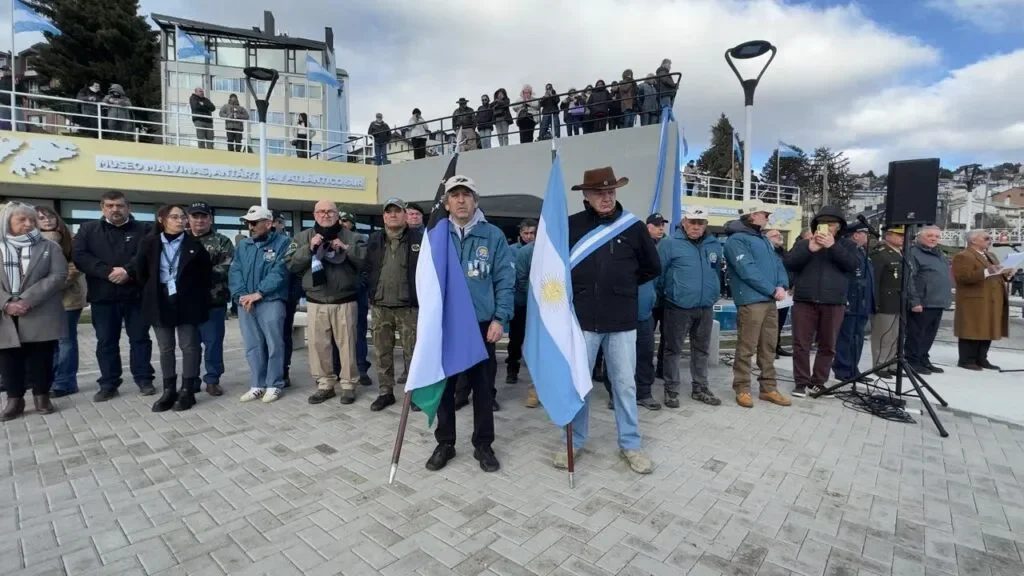 Bariloche rinde homenaje en el primer aniversario del Museo y Memorial de Malvinas