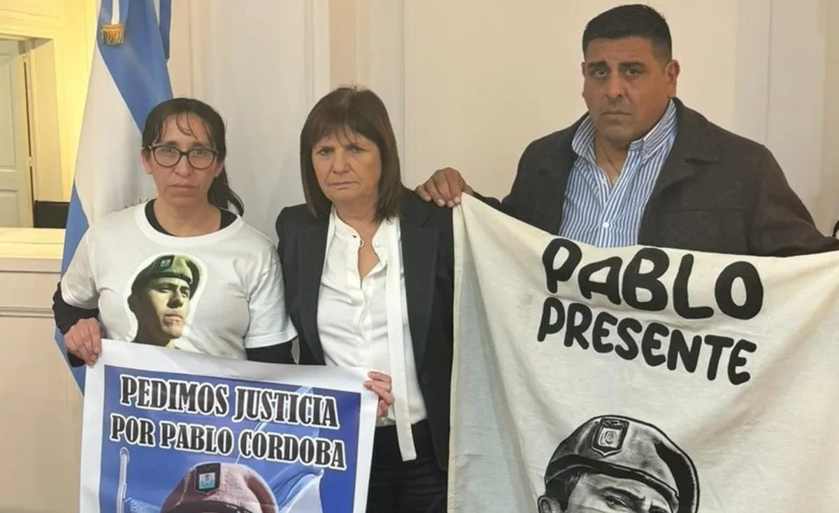 Bullrich se compromete a apoyar a la familia del soldado cordobés de Zapala