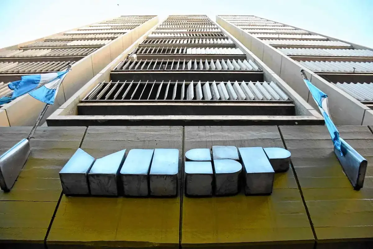 Caída en ingresos de Neuquén en marzo: proyecciones positivas por aumento del petróleo en abril