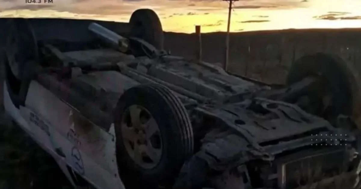 Camioneta municipal robada durante operativo: hallan vehículo volcado cerca de Zapala