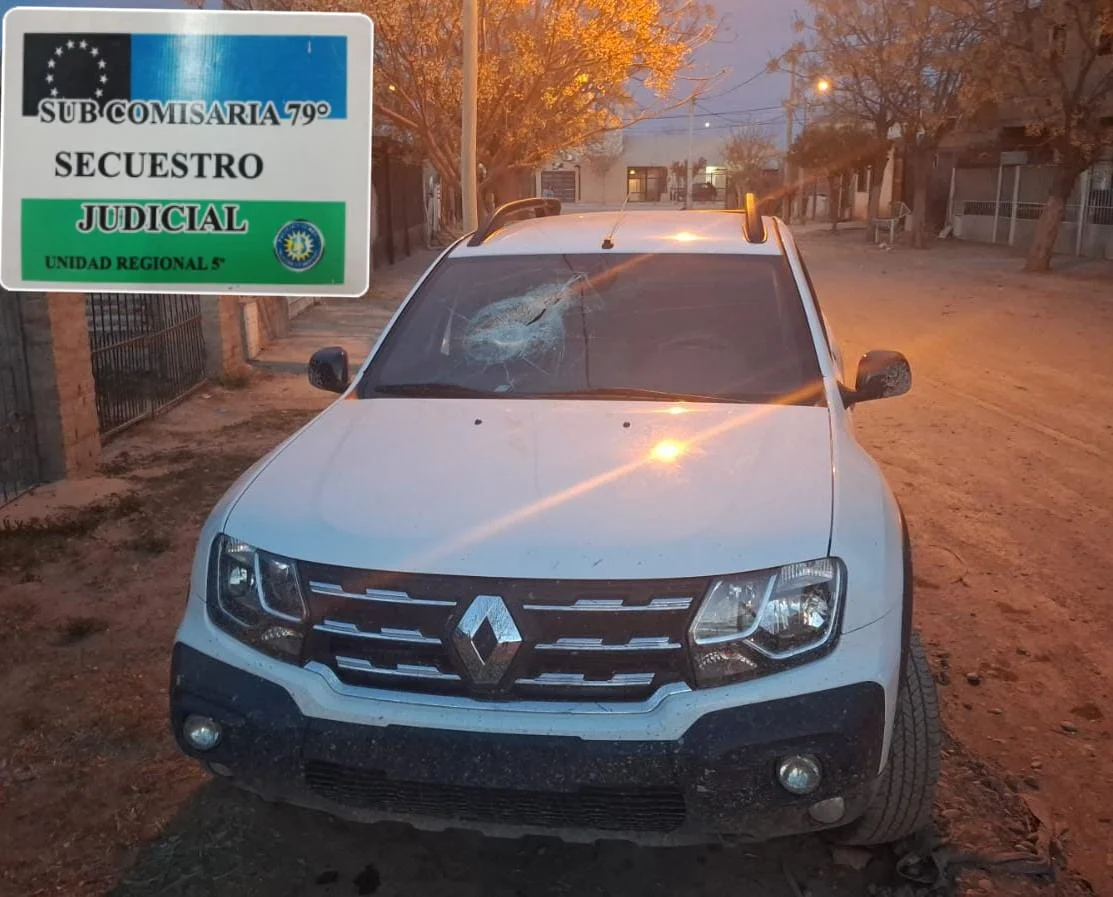 Camioneta robada en Neuquén es recuperada por la policía en Cipolletti