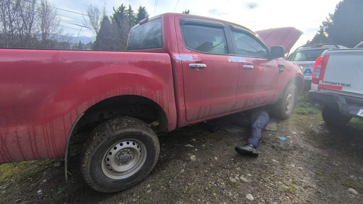 Camioneta robada en Neuquén es recuperada tras persecución en Bariloche
