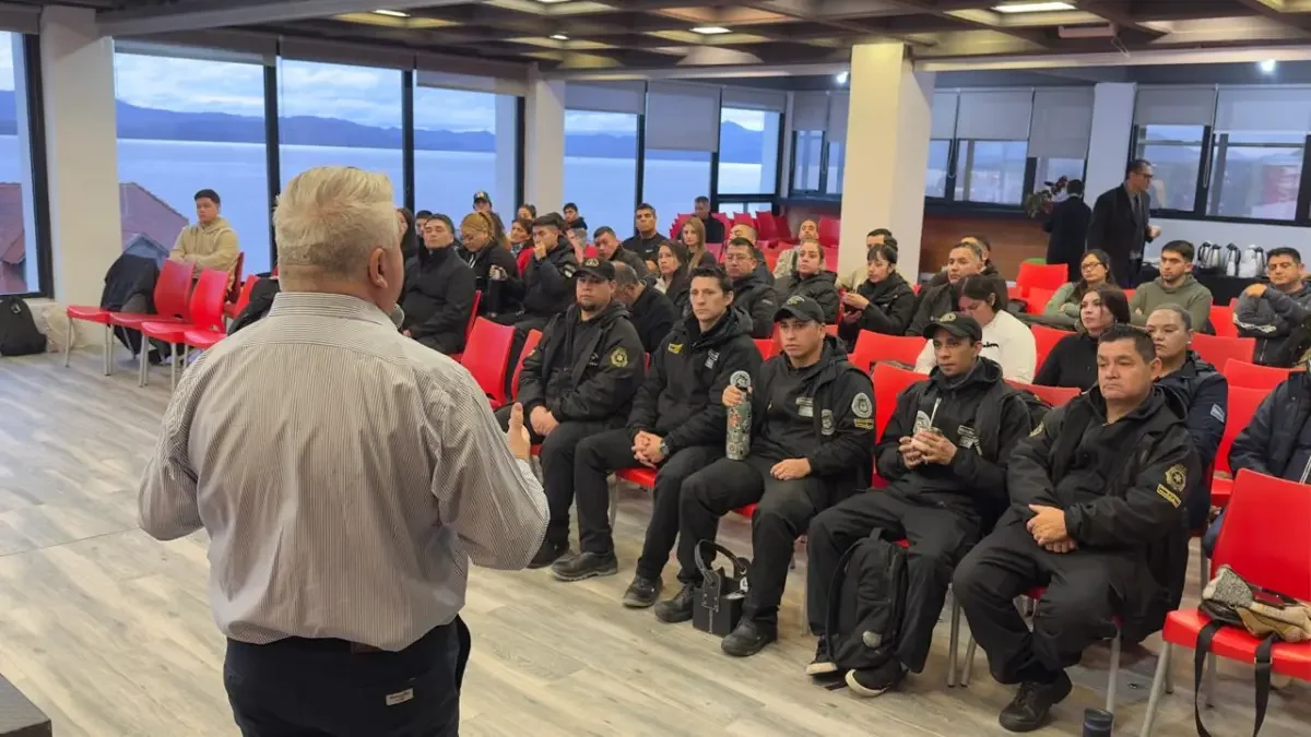 Capacitación en prevención refuerza la “patrulla urbana” de Walter Cortés