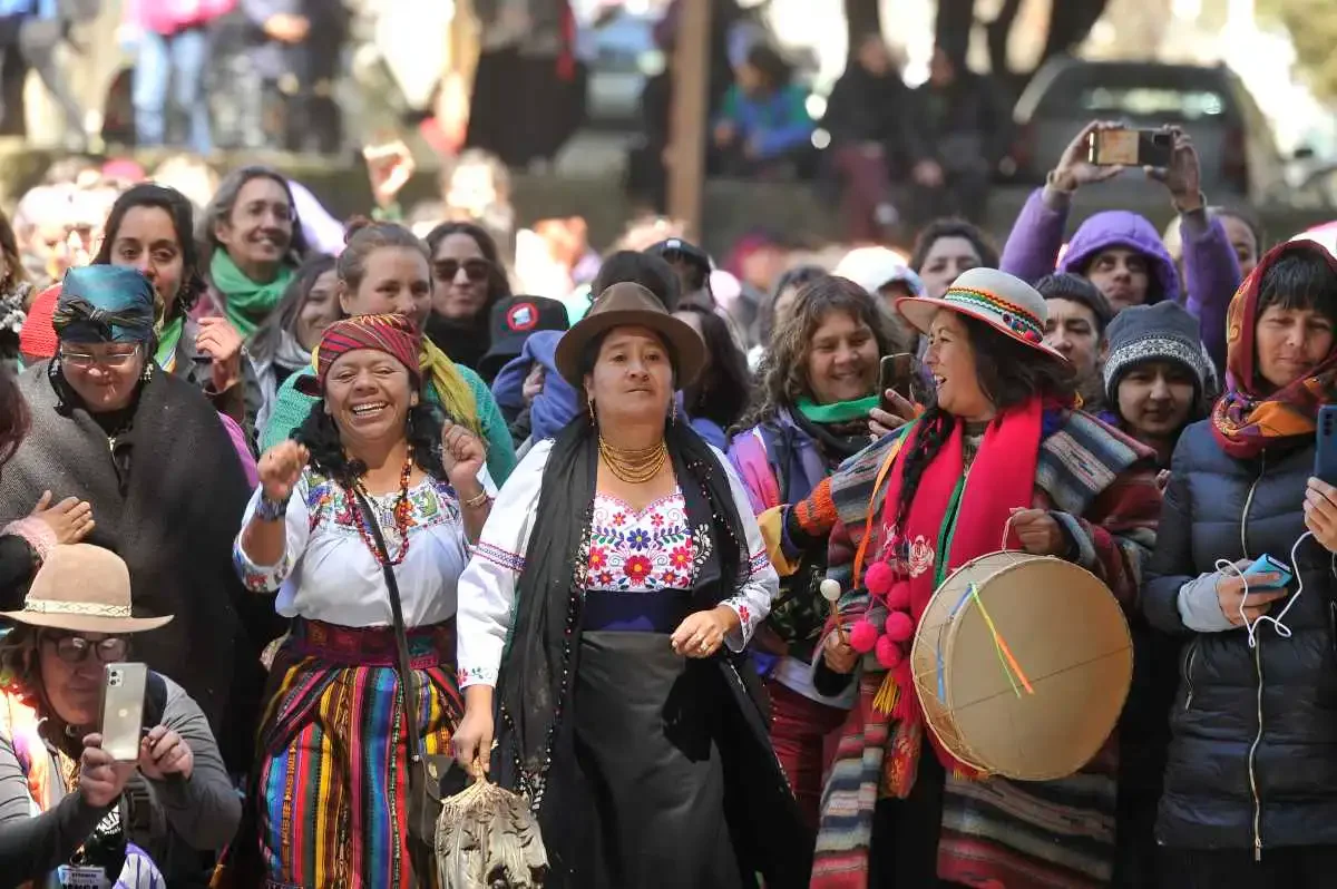 Celebración del Día Internacional de los Pueblos Originarios en Neuquén