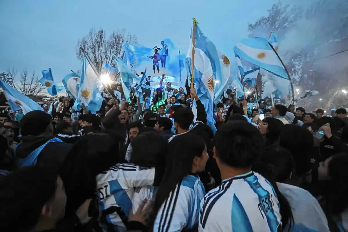 Celebraciones en Neuquén por el pase de la Selección Argentina a la final del Mundial 2026