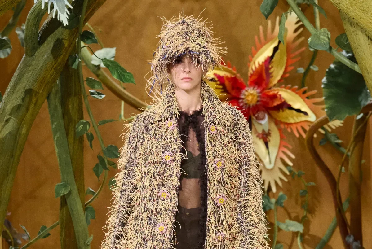 Chanel revela en París una colección de Alta Costura con toque de cuentos clásicos