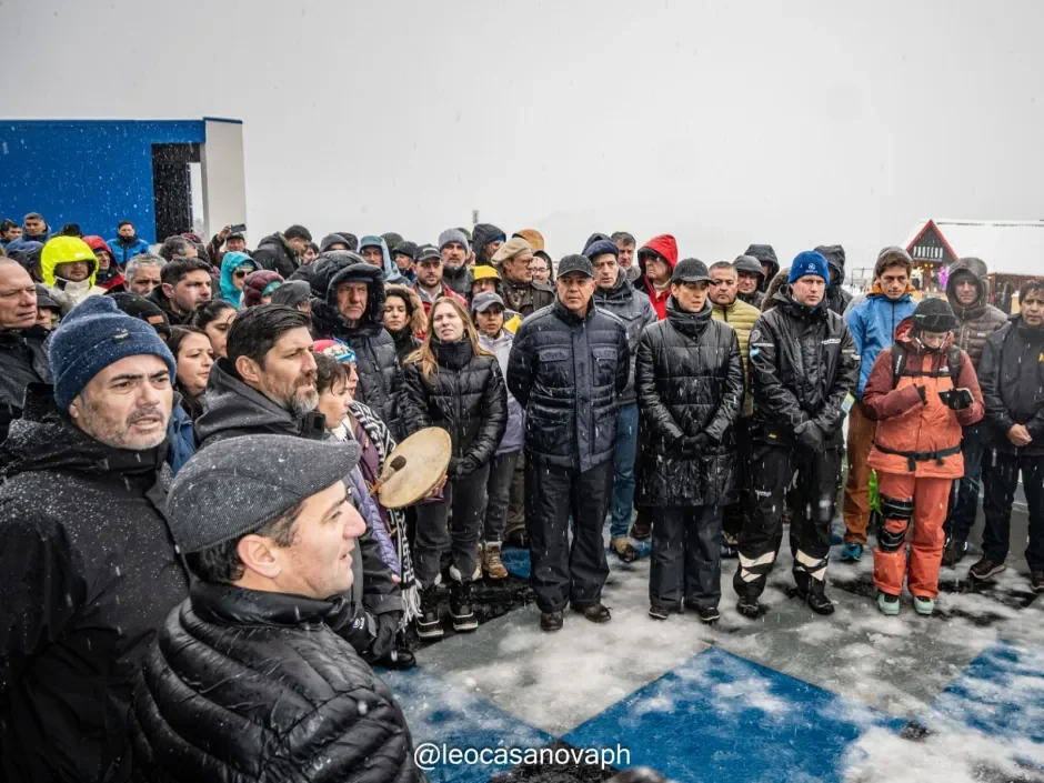 Chapelco abre su nueva telecabina en medio de una intensa nevada