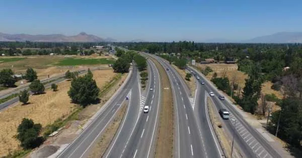 Chile moderniza su ruta internacional con tres carriles y un nuevo túnel
