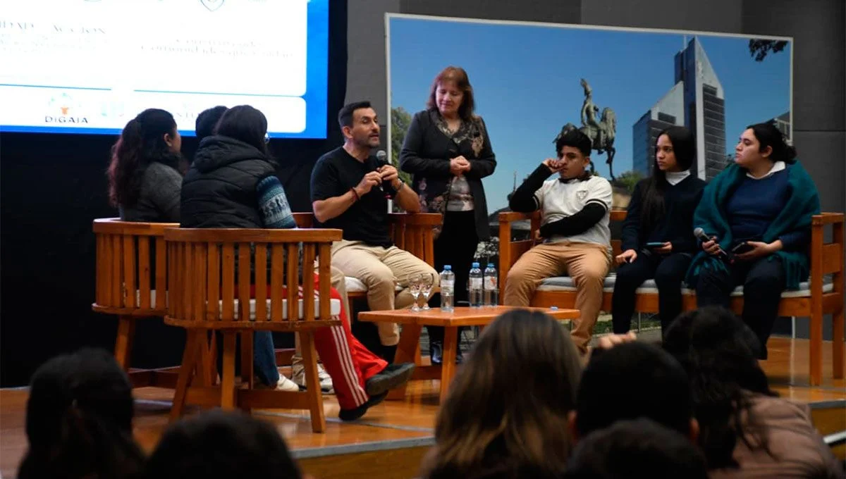 Cierre del Mes de la Prevención: expertos abordan liderazgo y emociones en conferencia internacional