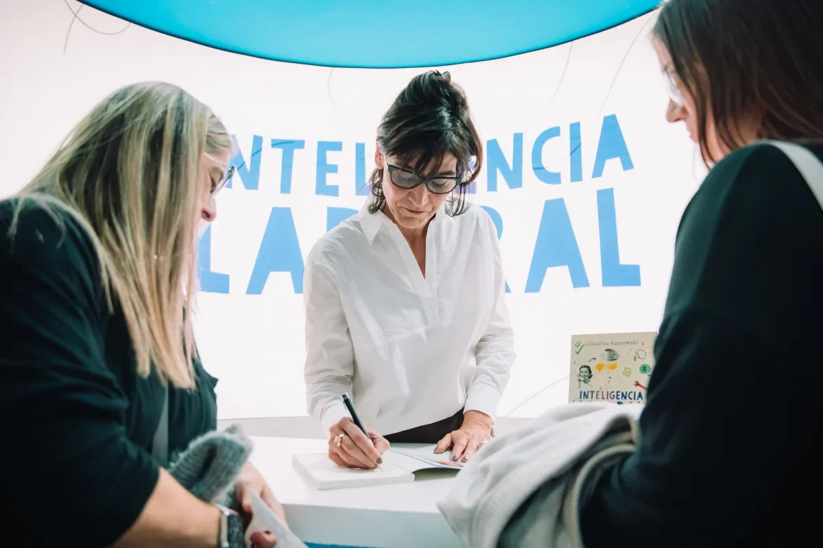 Claudina Kutnowski expone sobre la reinvención laboral en su nuevo libro «Inteligencia Laboral»