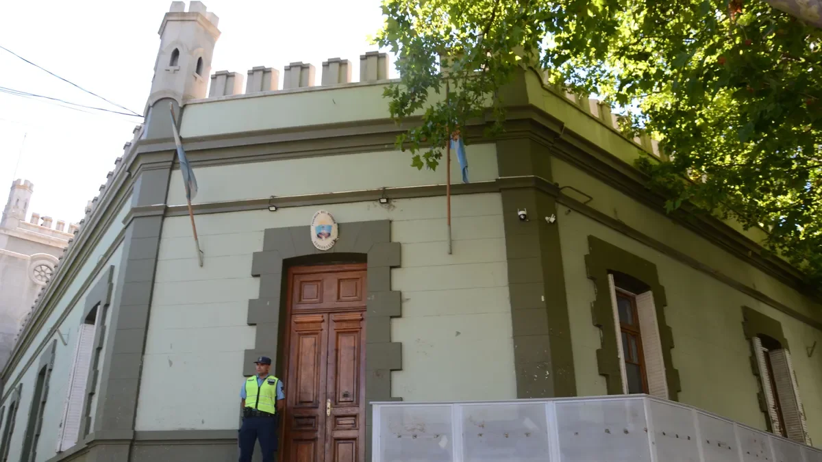 Concurso estatal en Neuquén: 50 vacantes con sueldos atractivos disponibles