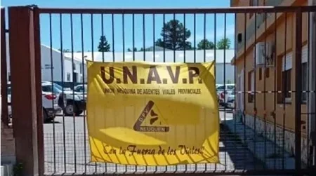 Conflictos laborales en Vialidad de Neuquén afectan a trabajadores y proyectos en curso