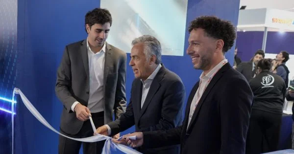 Cornejo resalta la importancia de Mendoza en el futuro de Vaca Muerta
