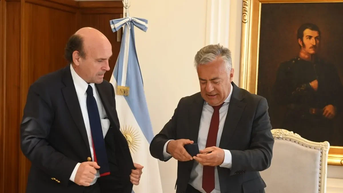 Cornejo se reúne con embajador chileno: avances en minería y turismo en el Paso Internacional