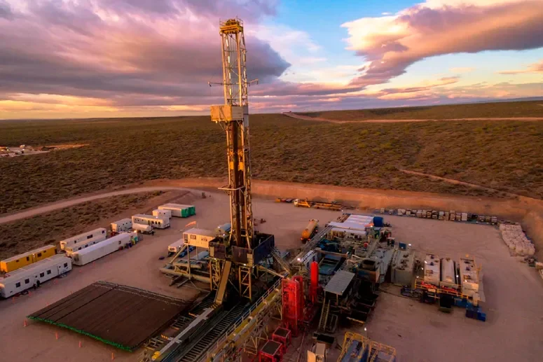 Debate sobre el futuro sustentable de la industria petrolera en Vaca Muerta