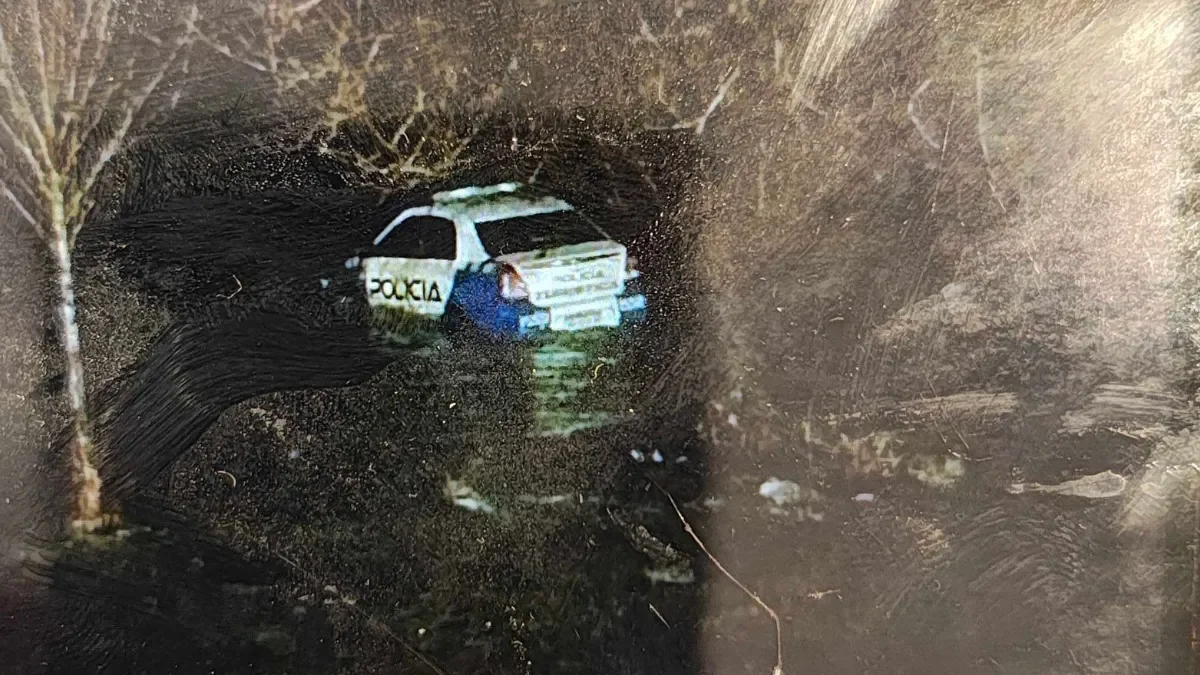 Delincuentes roban patrullero y lo arrojan al río en un insólito hecho delictivo