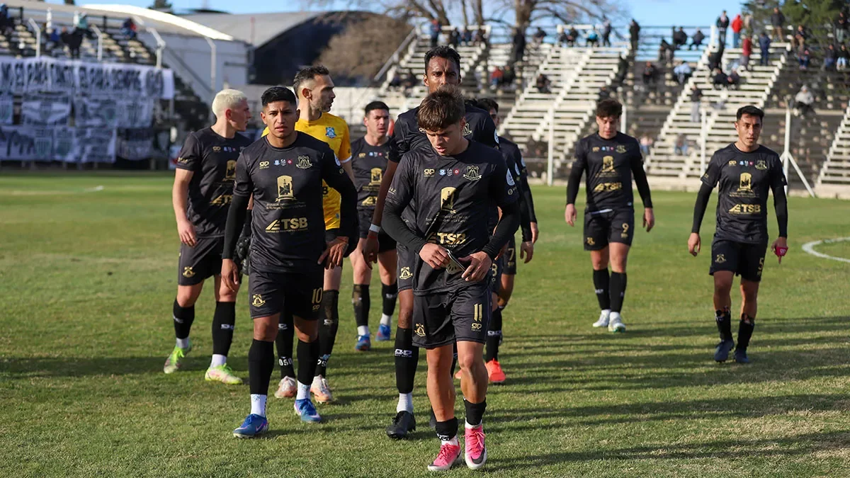 Deportivo Rincón busca recuperar puntos en su visita a Mendoza