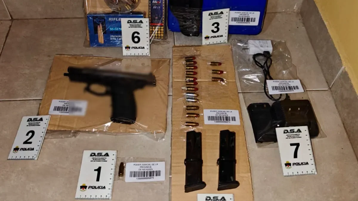 Desbaratan banda delictiva con armas y drogas tras robo de auto en Zapala