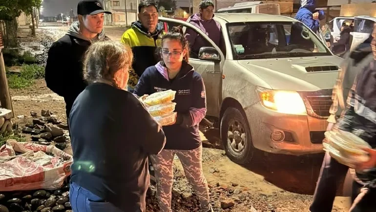 Desempleo en Vaca Muerta: trabajadores en la calle buscan regresar a sus provincias