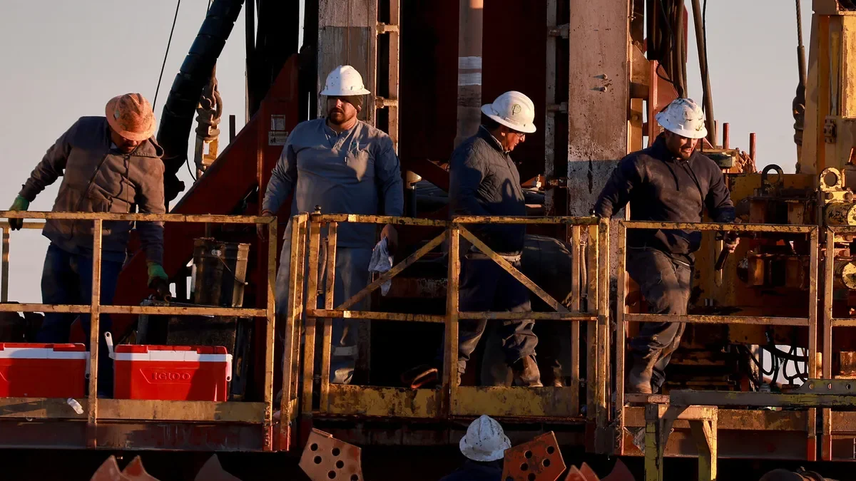 Desigualdades salariales en el sector petrolero: Vaca Muerta lidera con $8,9M